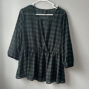 Torrid V cut out‎ neck  Black and Green Plaid sheer Blouse size 0 large